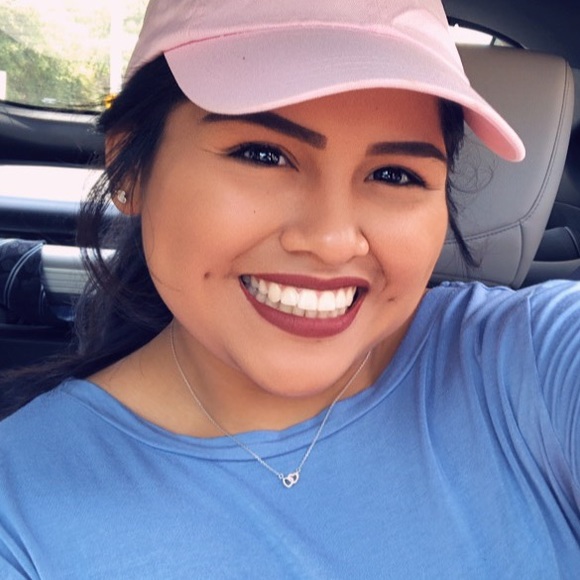 Meet your Posher, Rachel - Picture 1 of 1